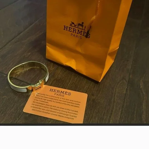 Hermès Gold And White Cuff - Picture 2 of 5